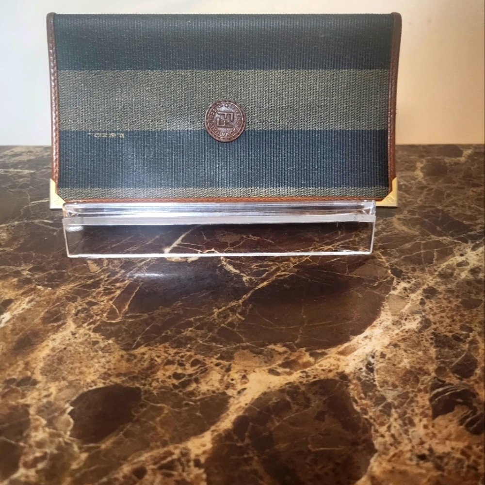 Fendi Green and Brown Wallets Luxurious Leather Collection - Picture 1 of 10